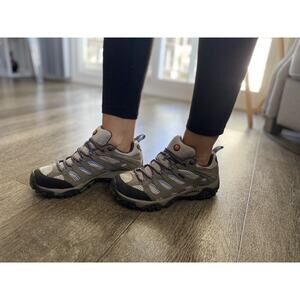 Women's Hiking Shoes - Gray and Black